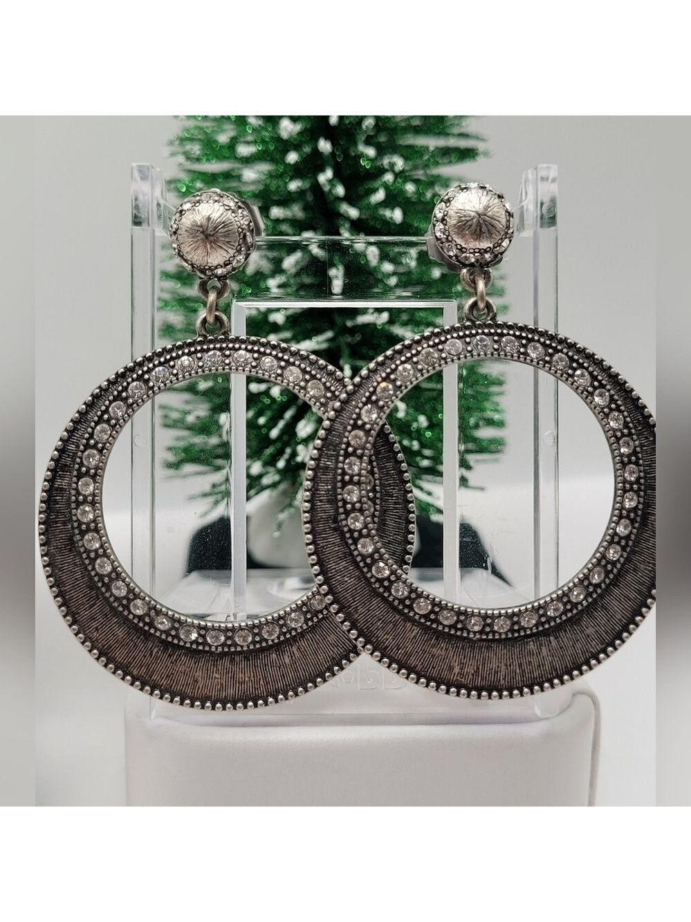 Marcasite Sparkly Drop Grey Round Silver Earrings Rhinestones Lia Sophia